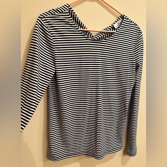 Vineyard Vines black/white striped top. S - Picture 2 of 7